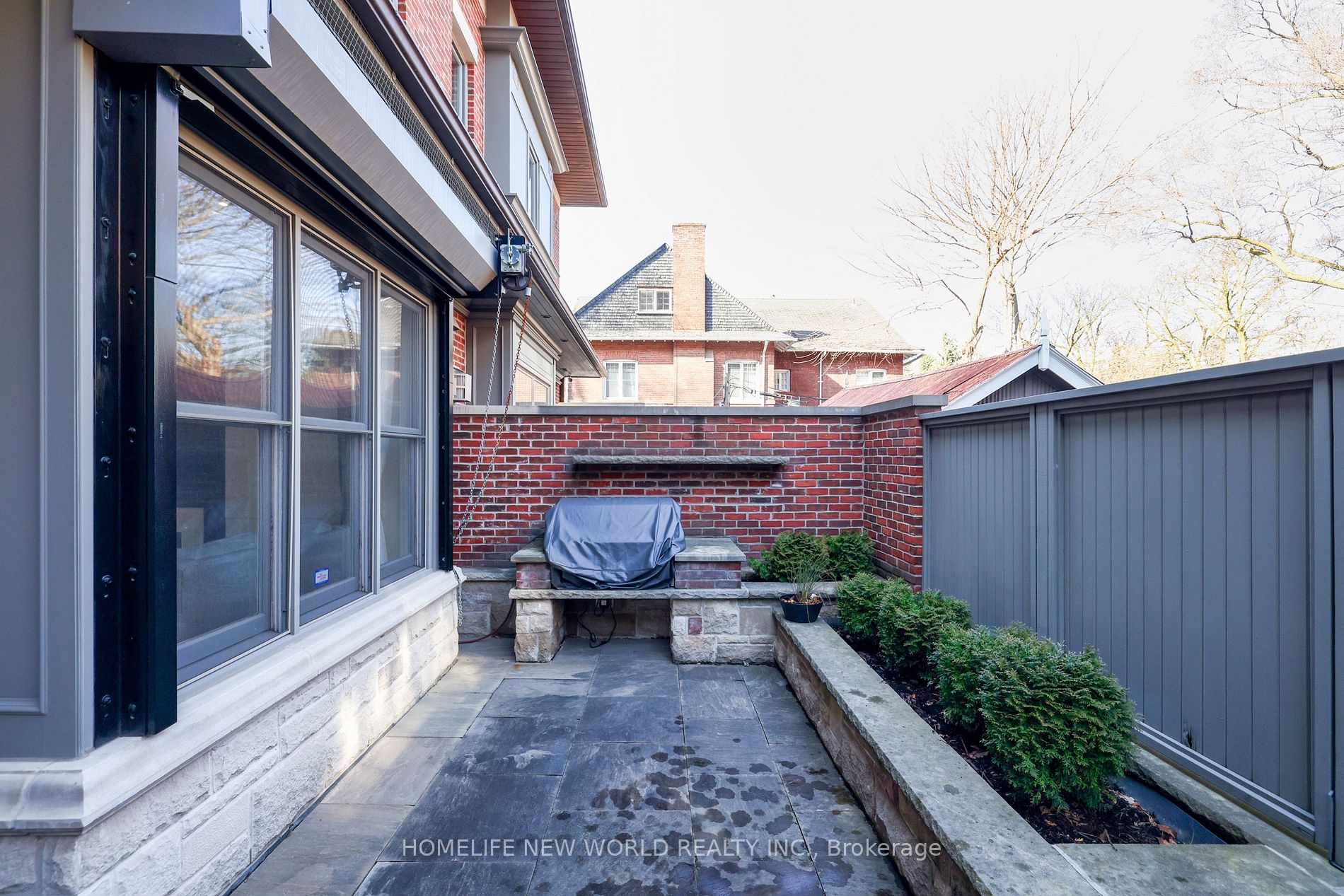 9 Dunvegan Rd