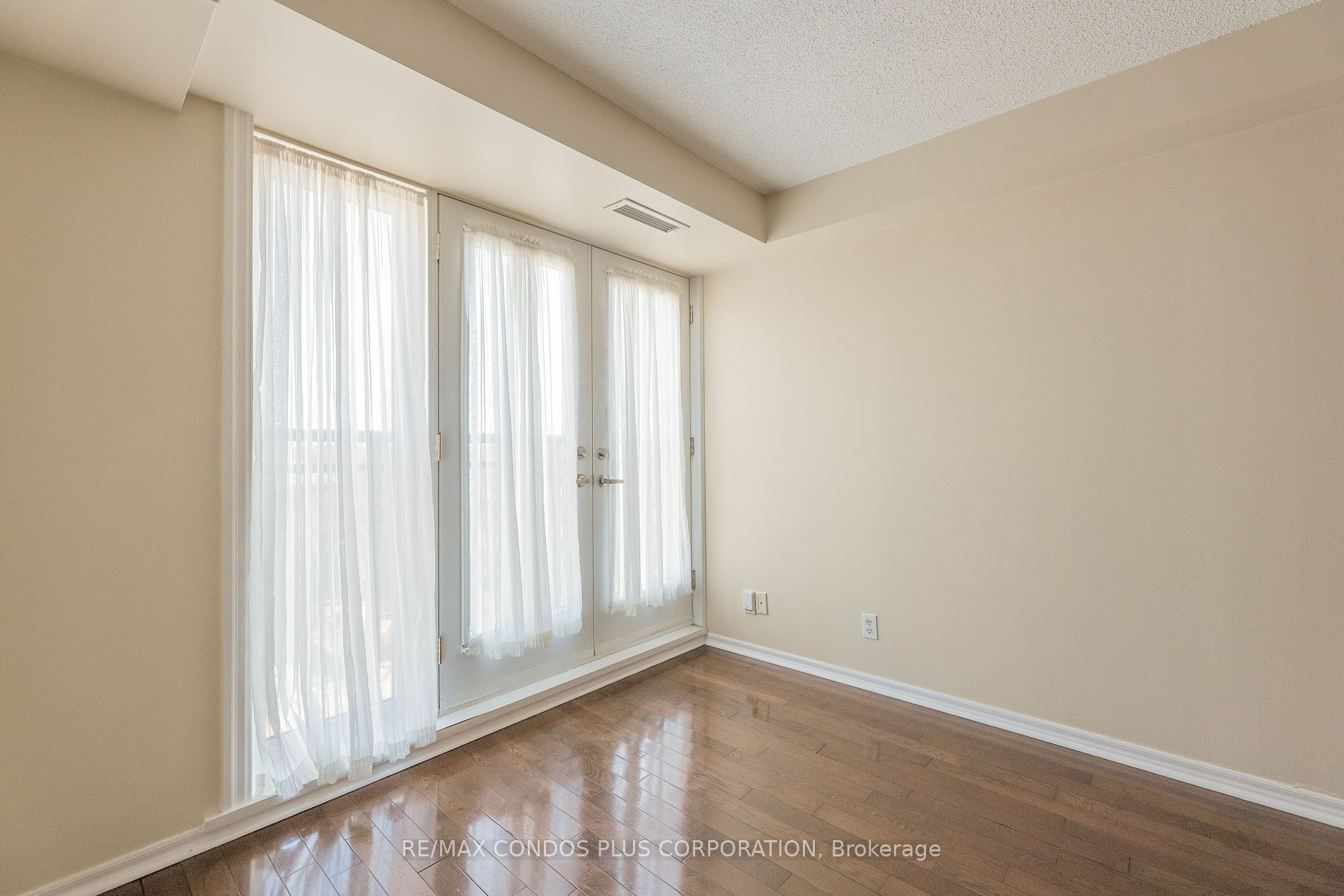 645 Millwood Road, #305