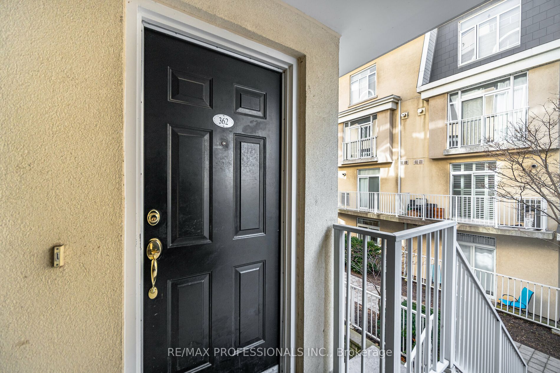 32 Stadium Road #362