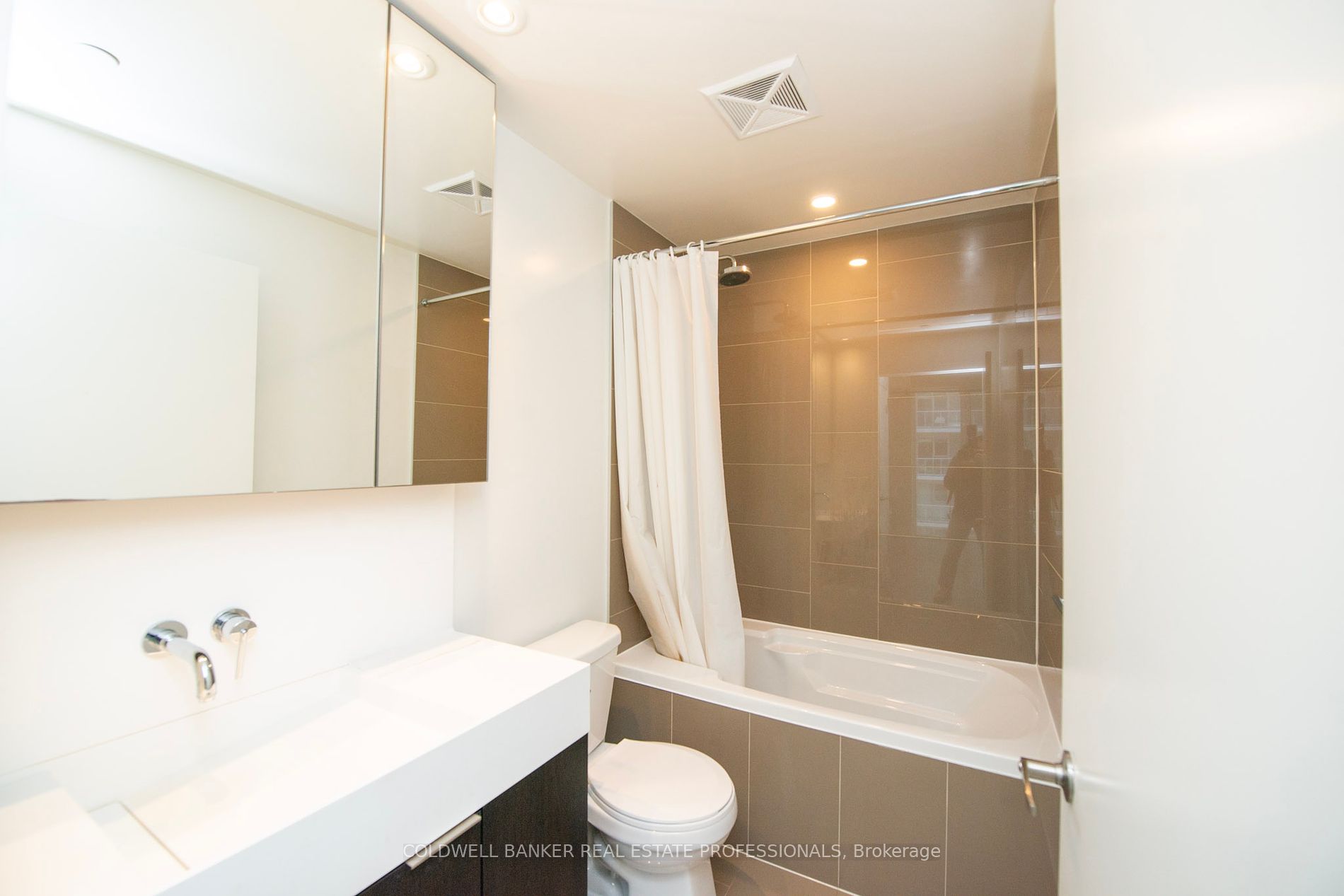 15 Lower Jarvis St, #917