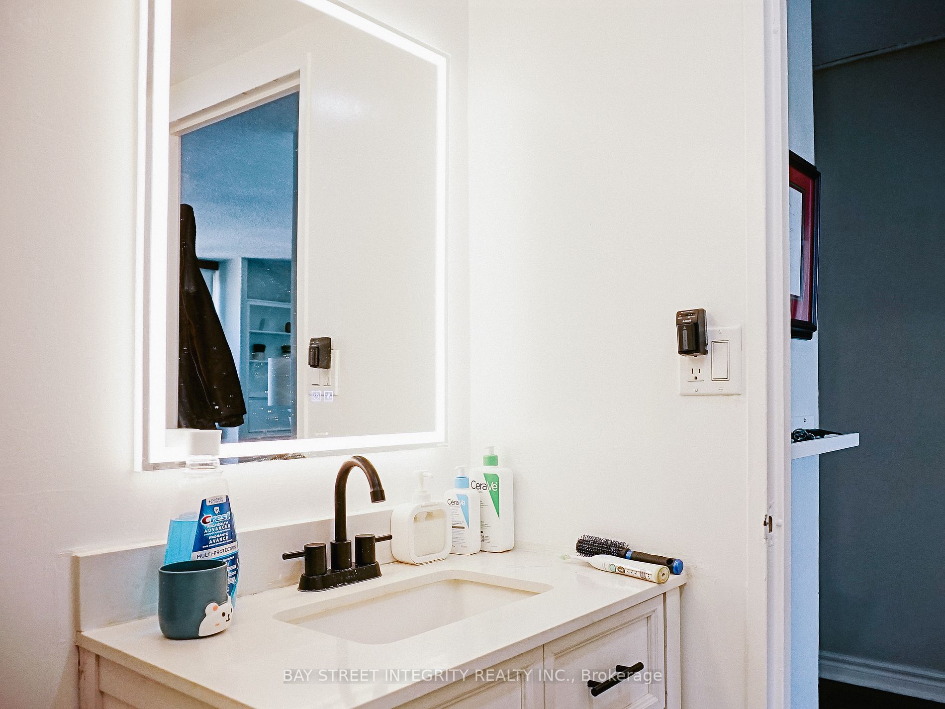 33 Harbour Square, #3013
