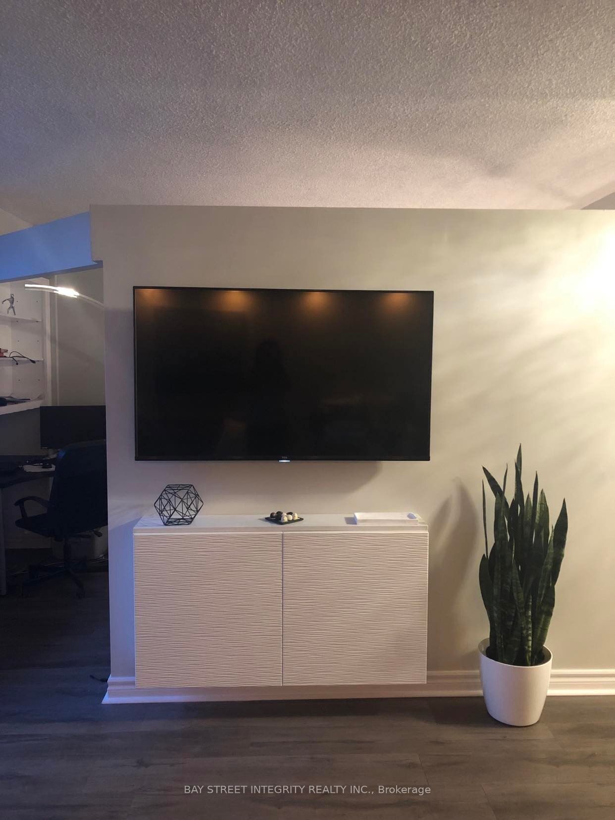 33 Harbour Square, #3013