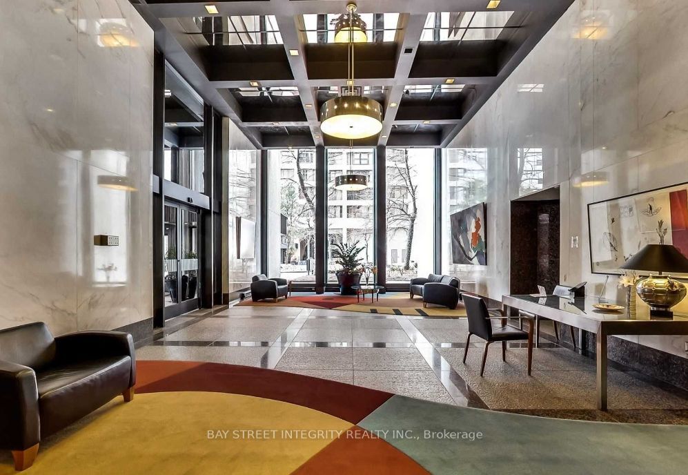 33 Harbour Square, #3013