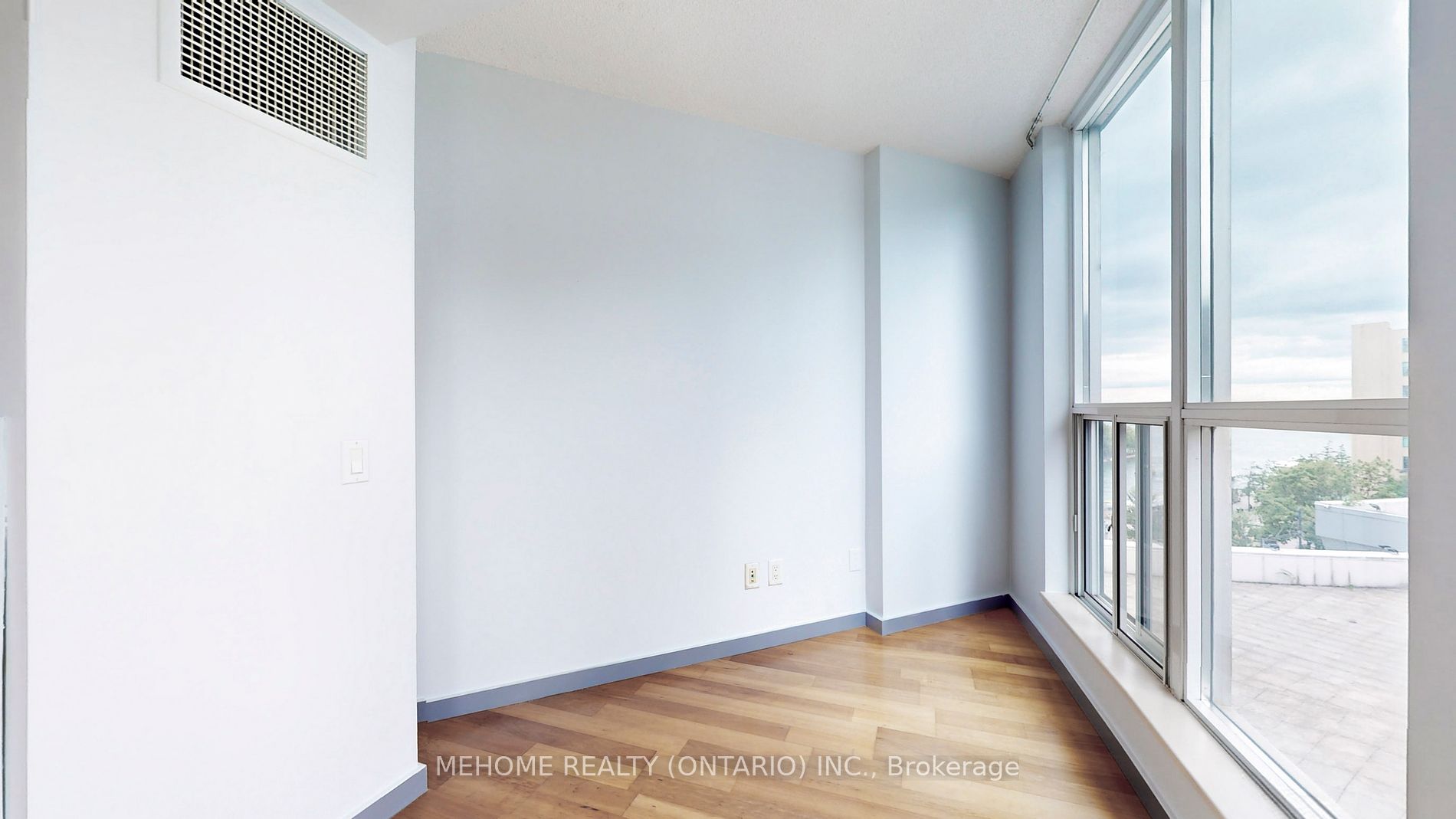 8 York St, #612