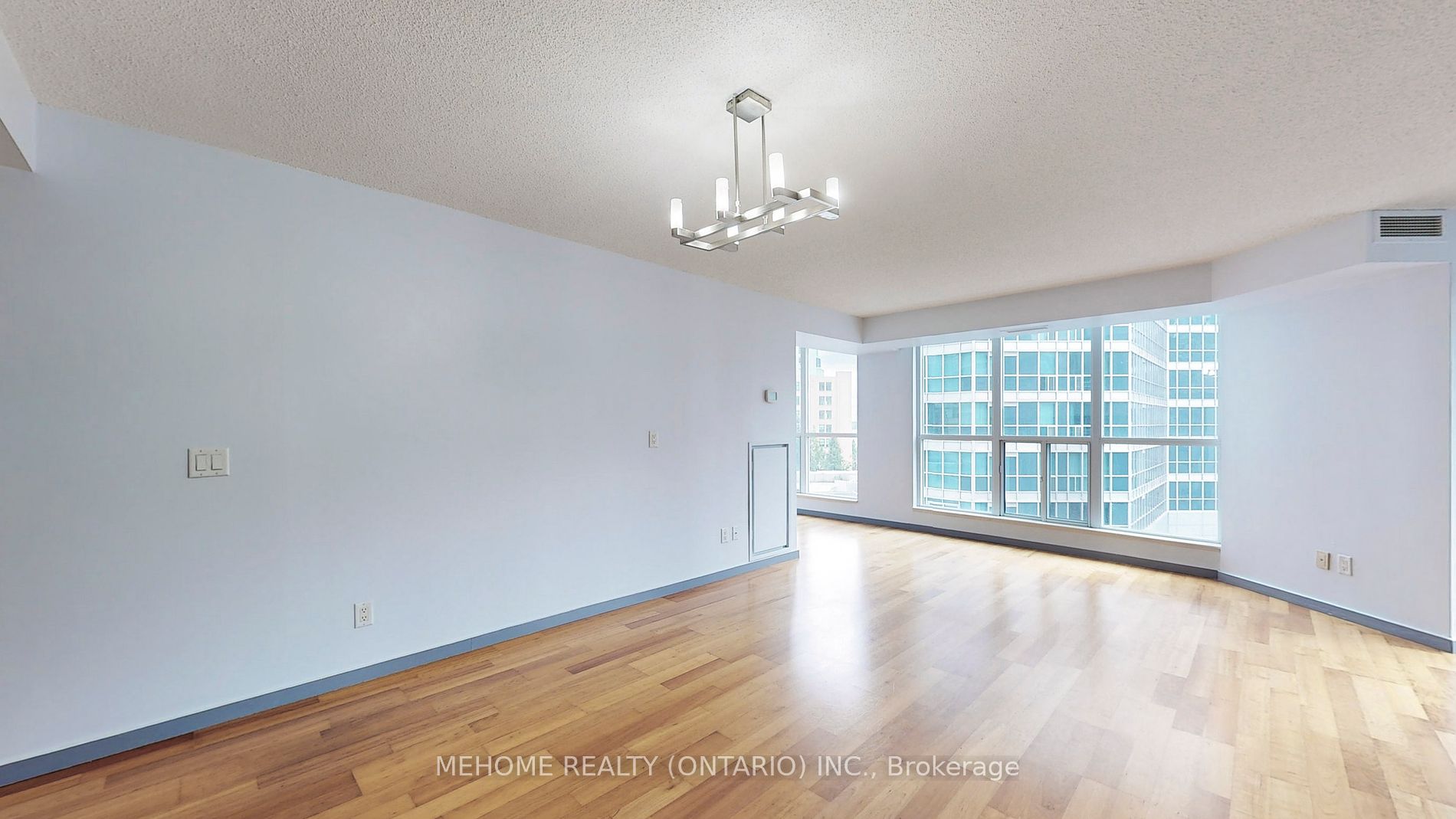 8 York St, #612