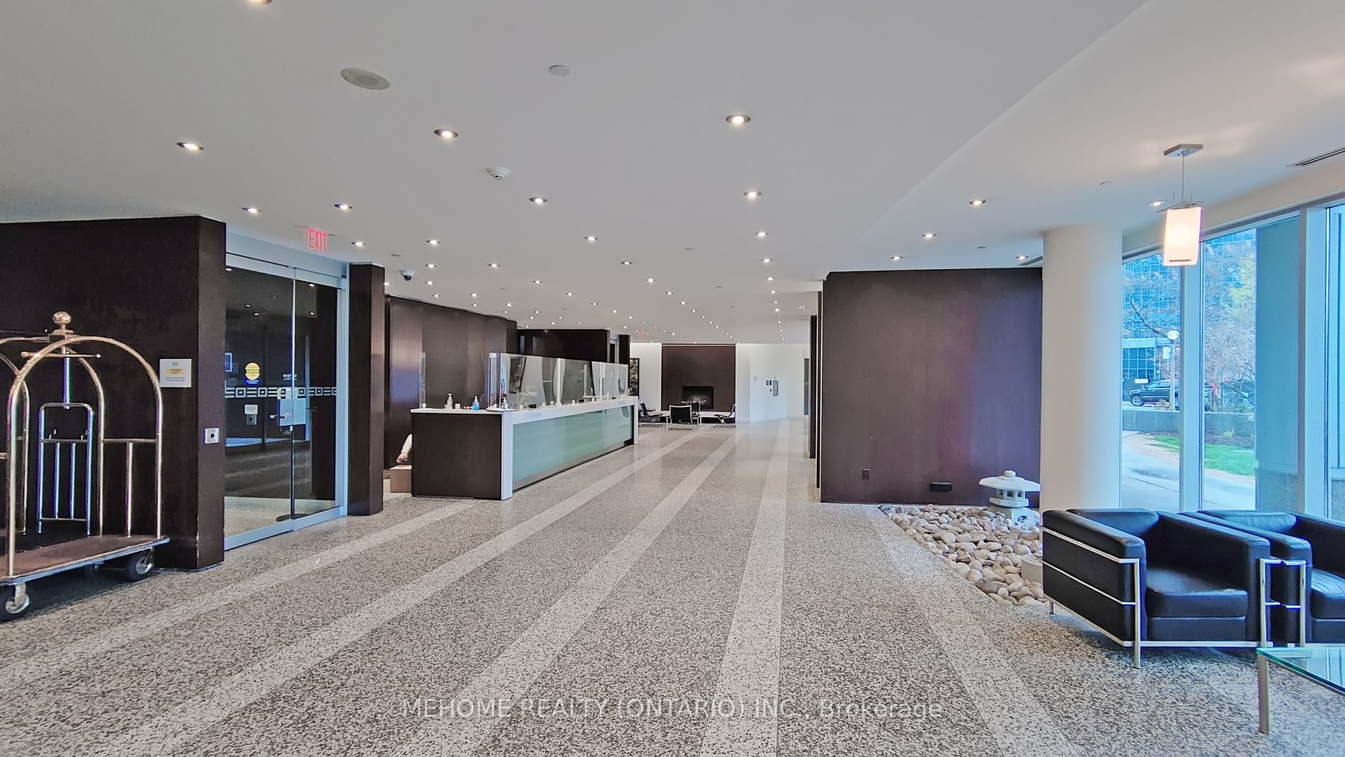 8 York St, #612