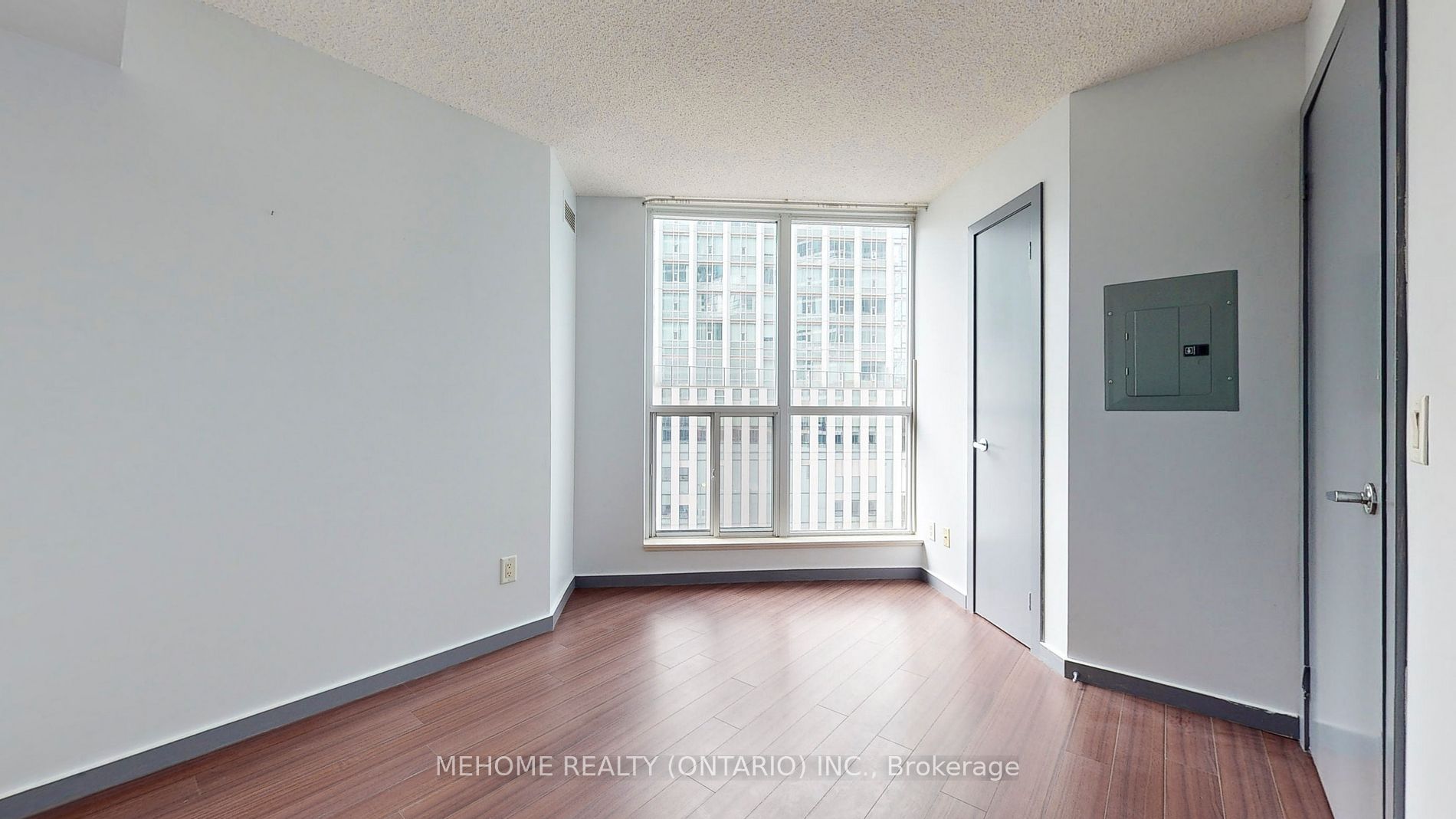 8 York St, #612