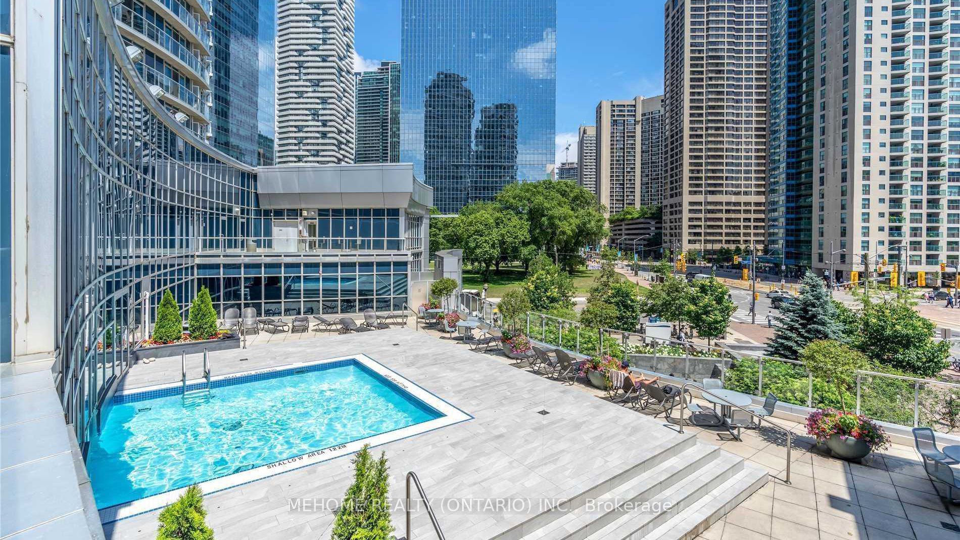 8 York St, #612