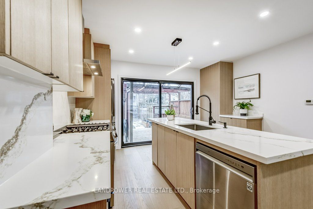 356 Soudan Avenue
