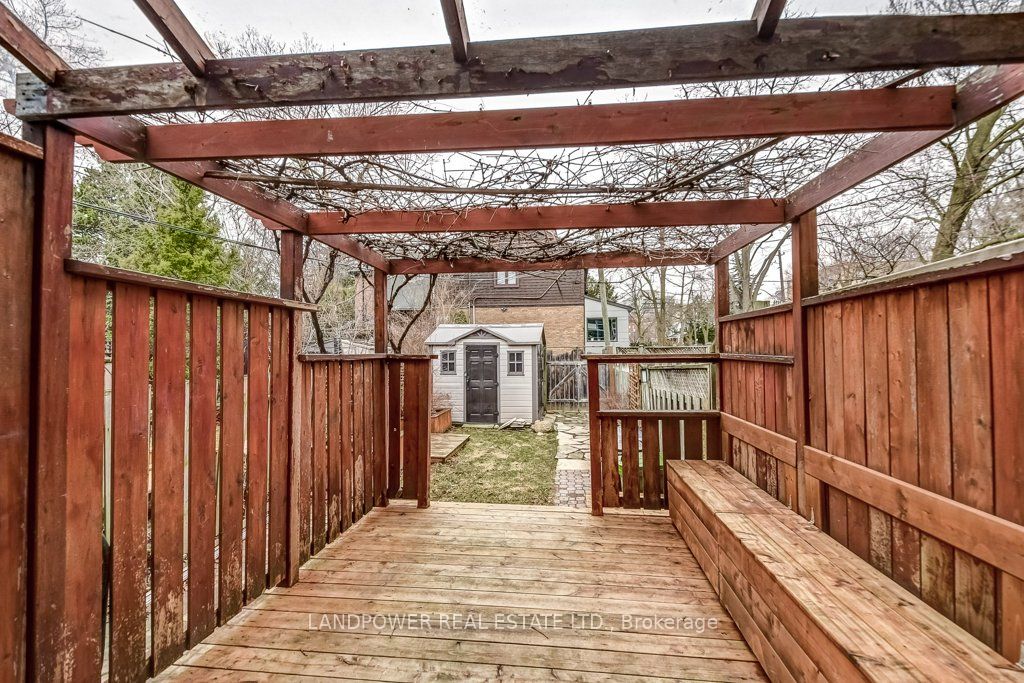 356 Soudan Avenue