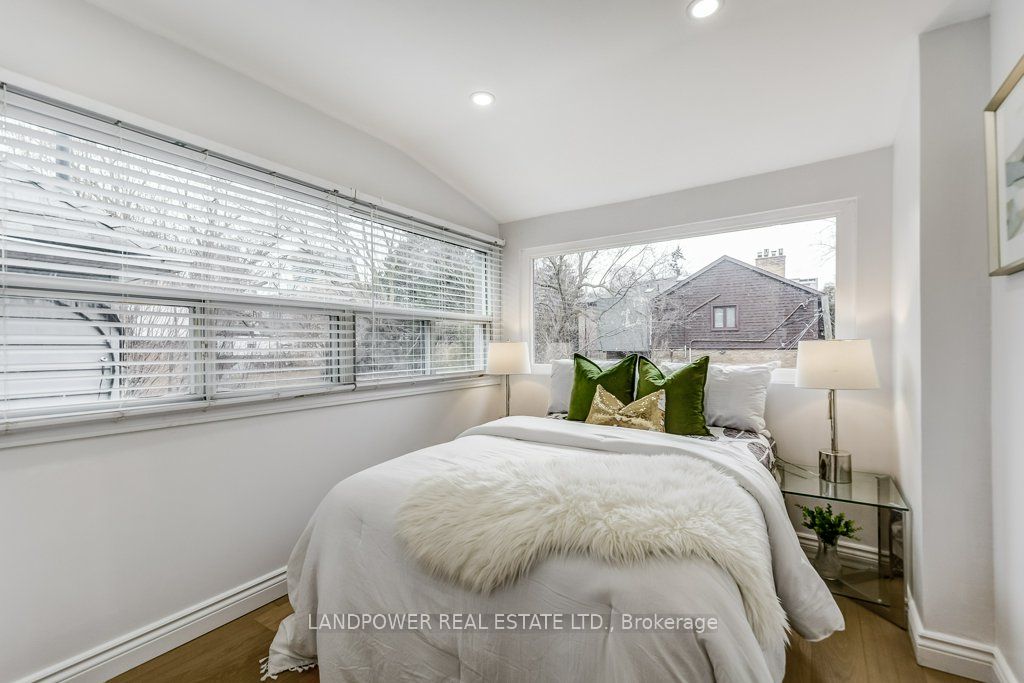 356 Soudan Avenue