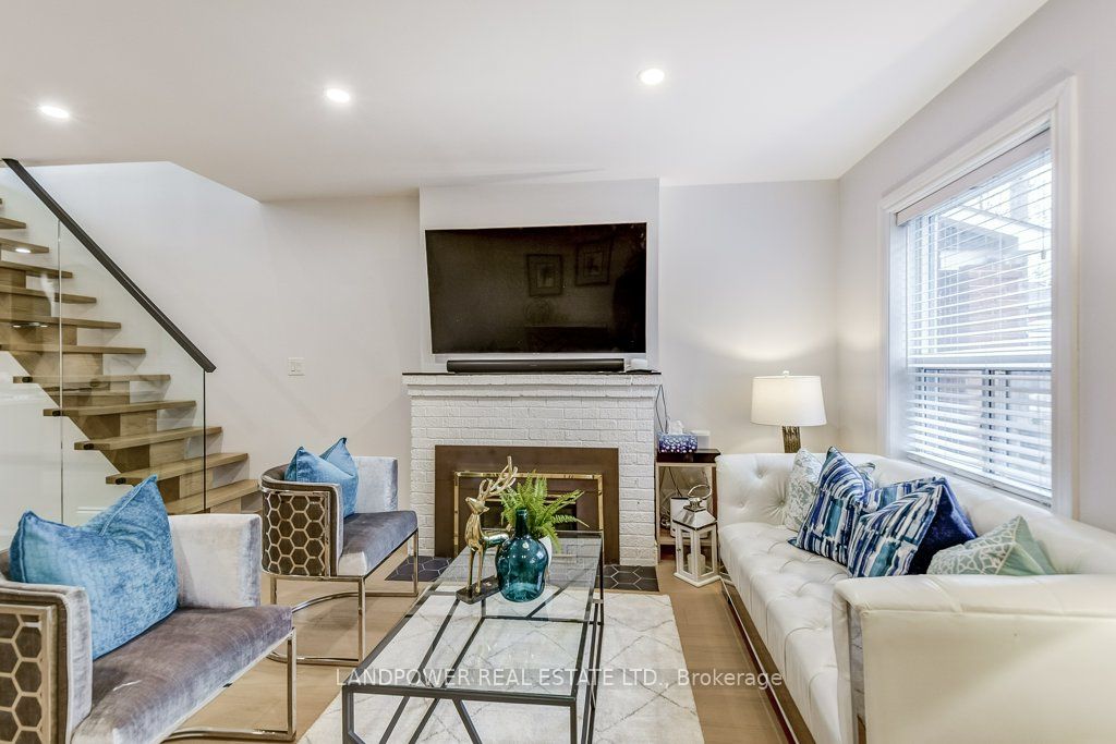 356 Soudan Avenue
