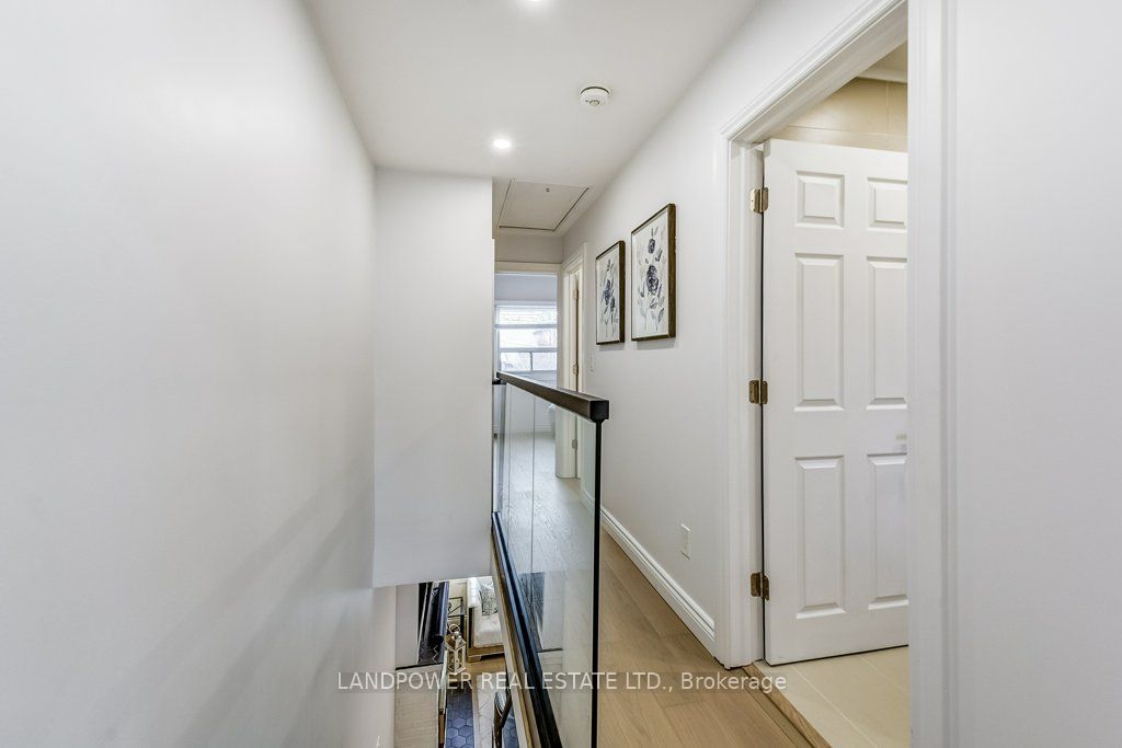 356 Soudan Avenue