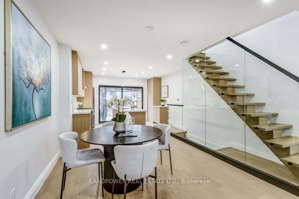 356 Soudan Avenue
