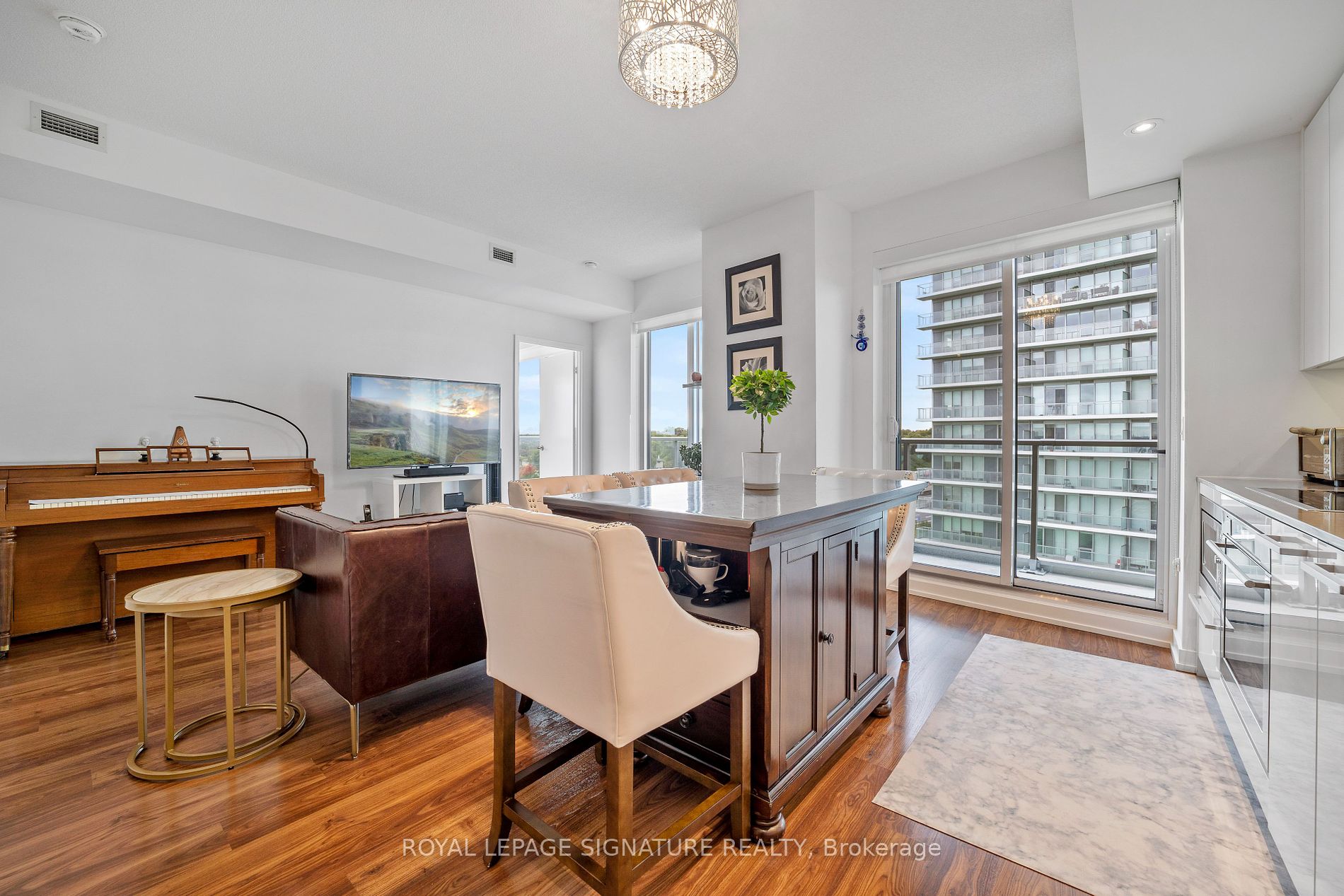 117 Mcmahon Dr, #803