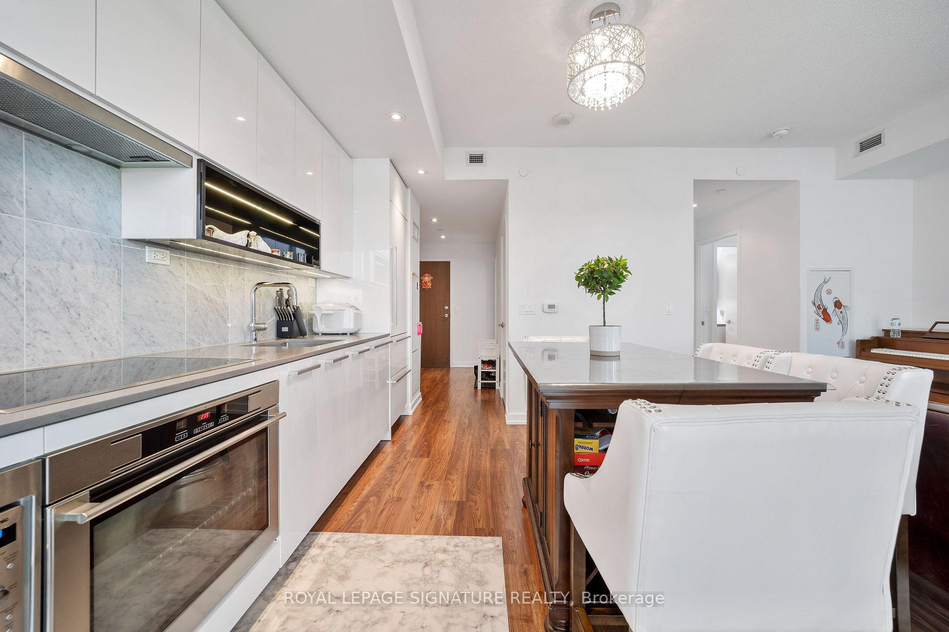 117 Mcmahon Dr, #803