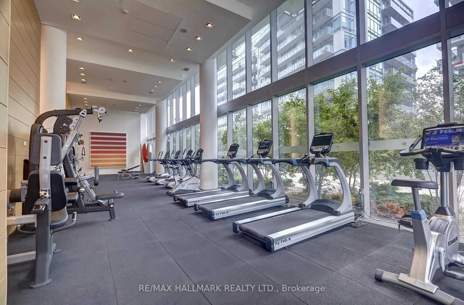 39 Queens Quay E, #Th103