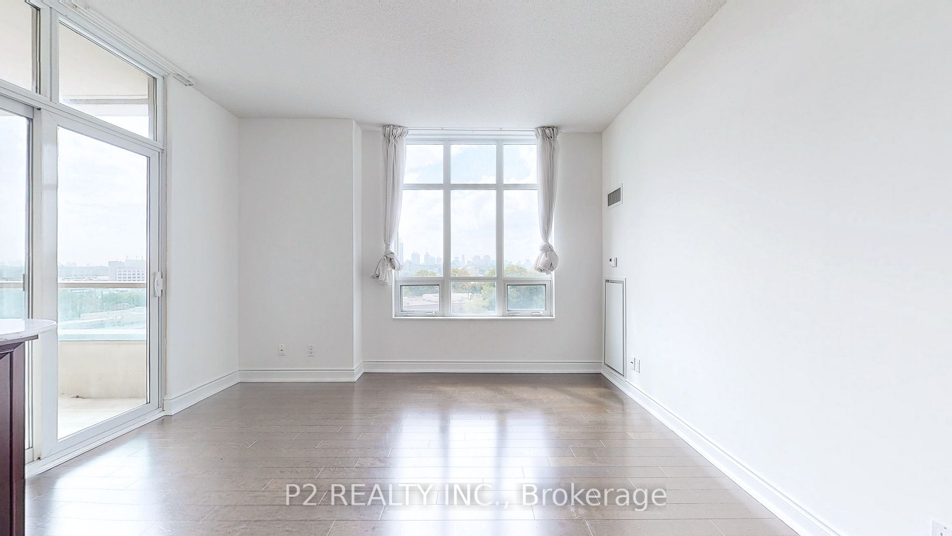 10 Bloorview Pl, #704