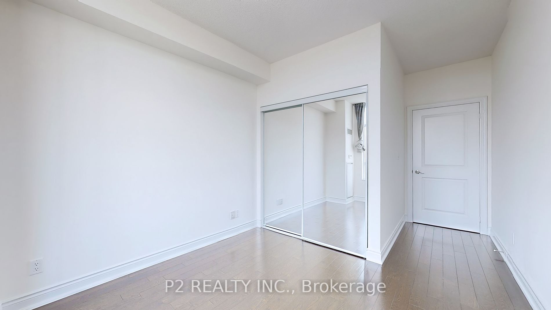 10 Bloorview Pl, #704