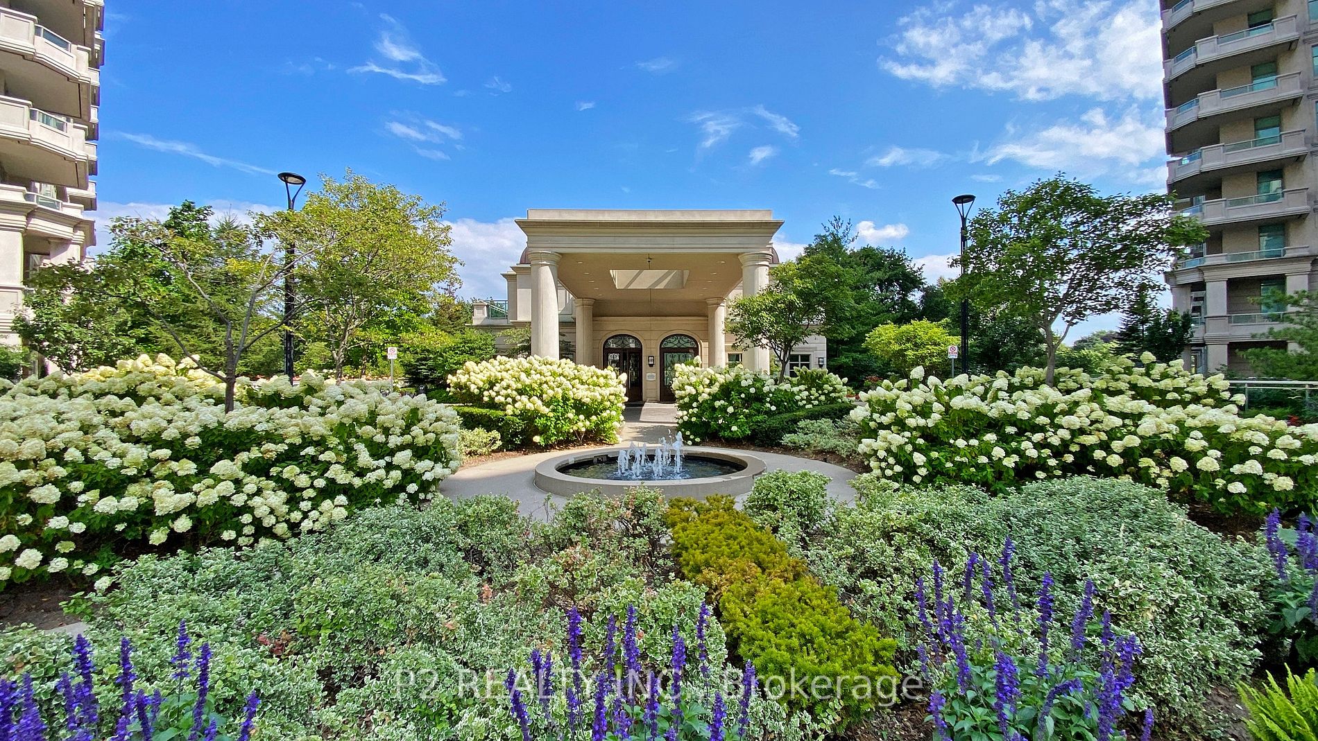 10 Bloorview Pl, #704