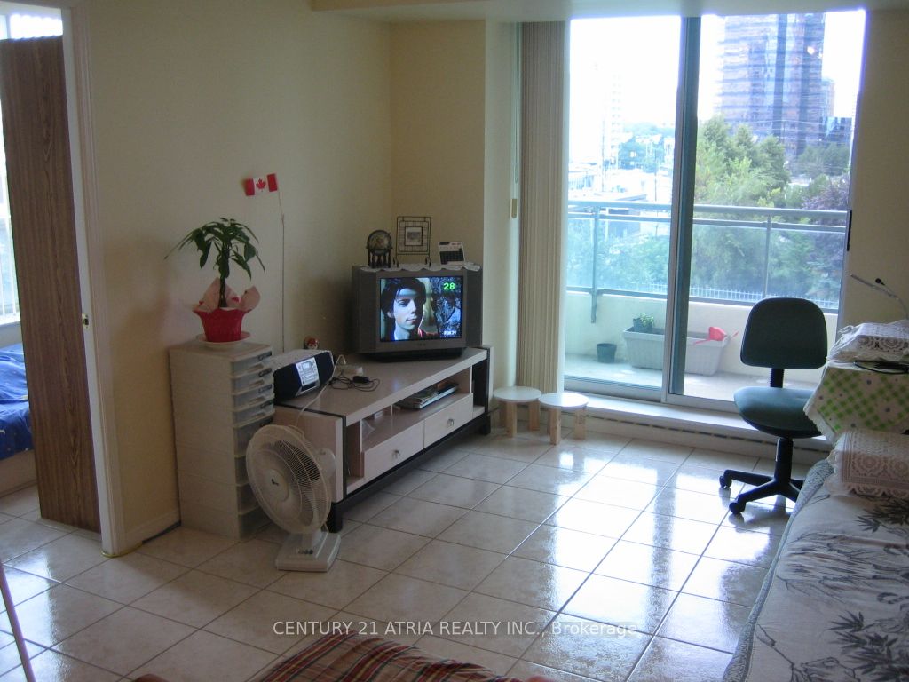 1 Pemberton Avenue, #402