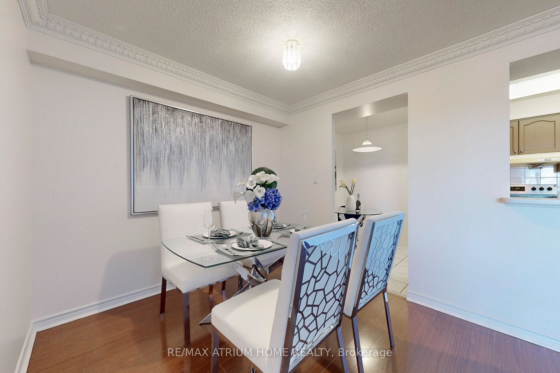 88 Grandview Way, #811