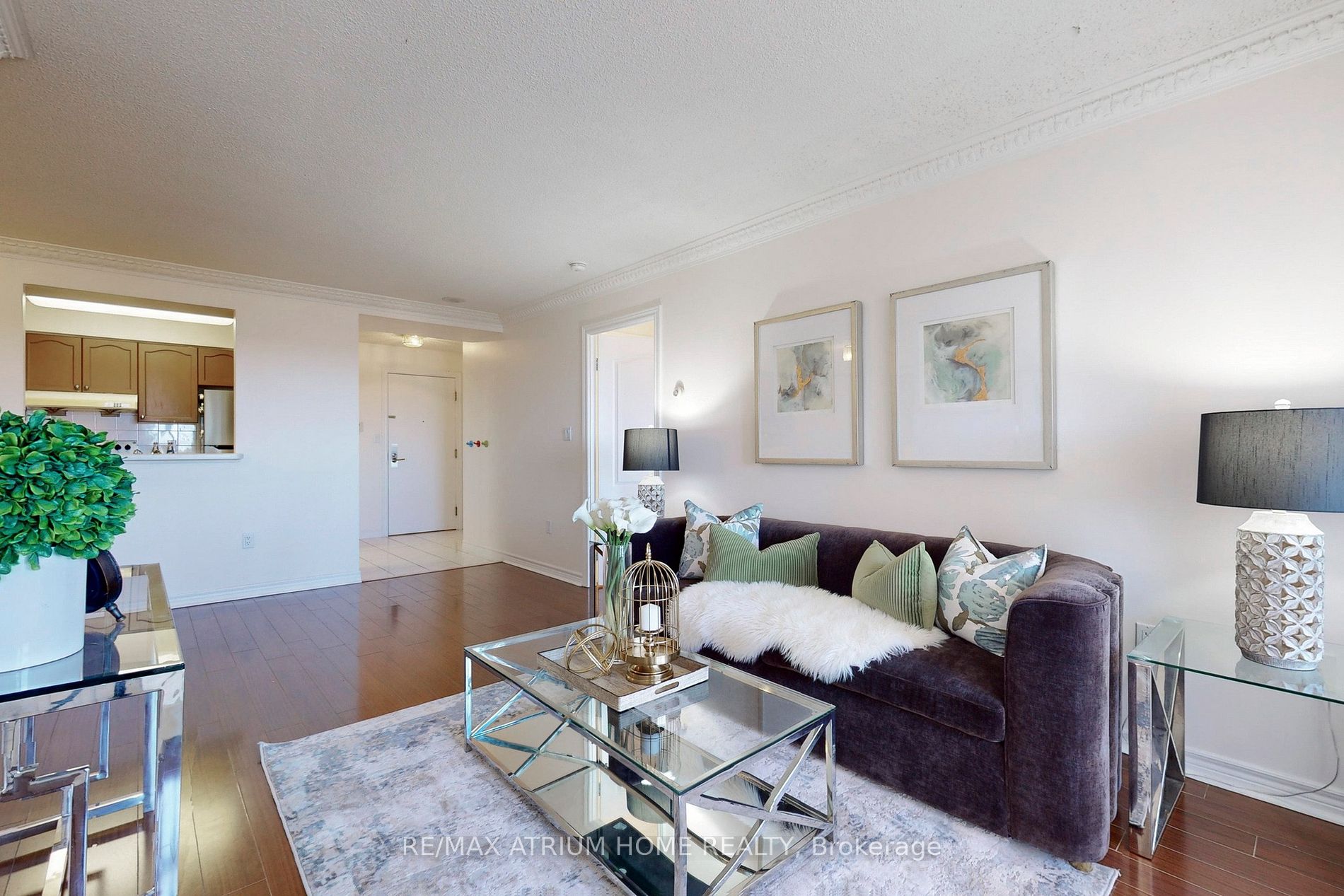 88 Grandview Way, #811