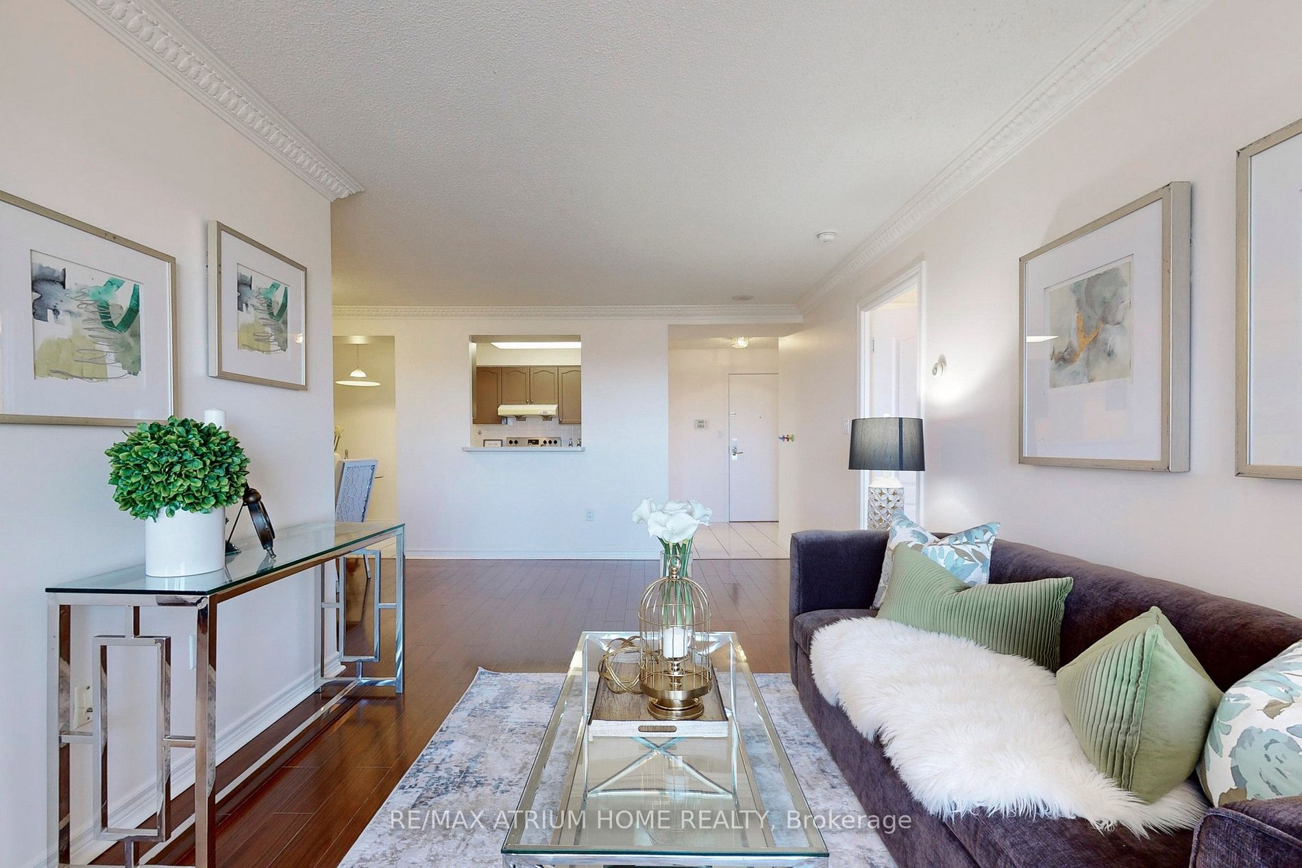 88 Grandview Way, #811