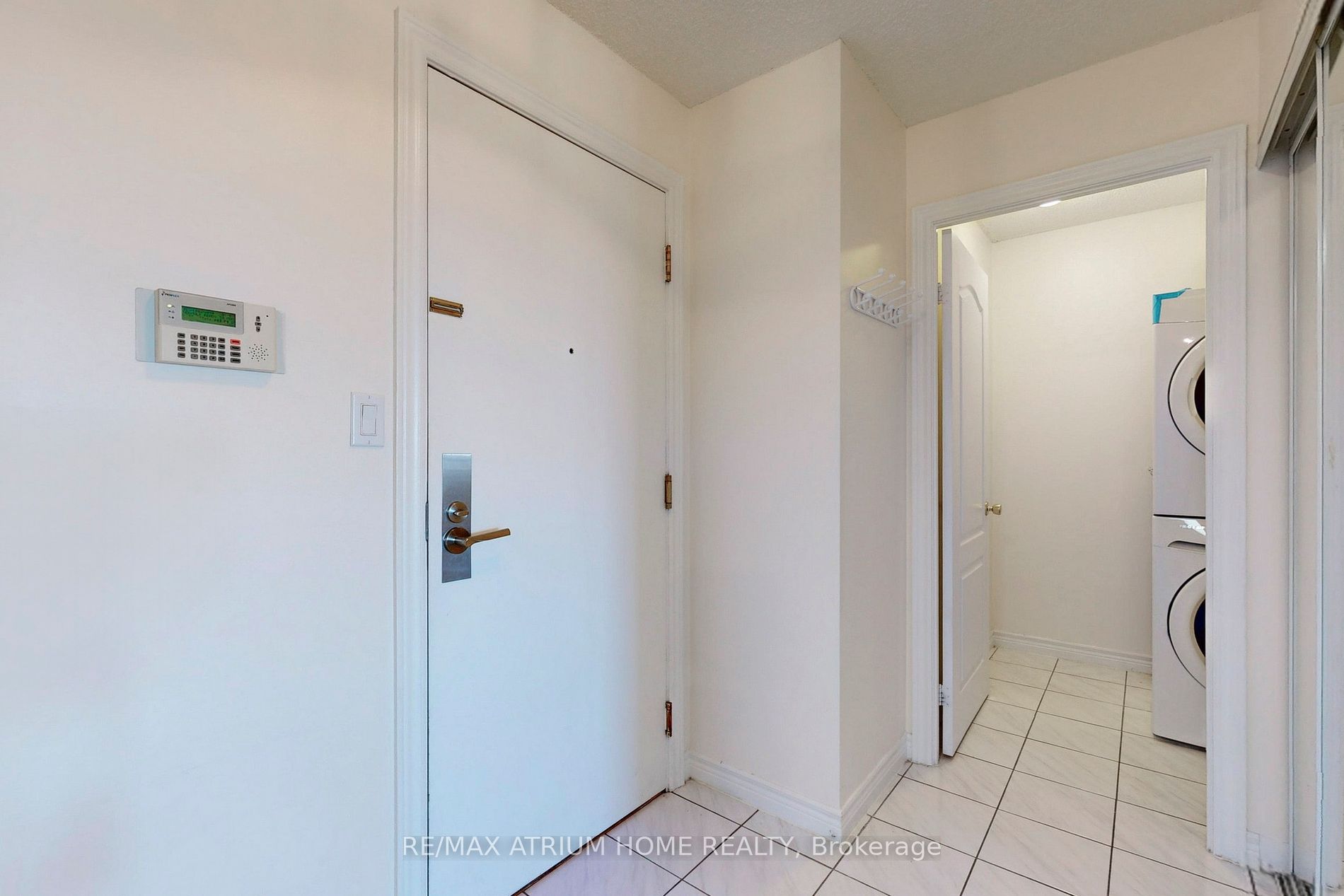 88 Grandview Way, #811