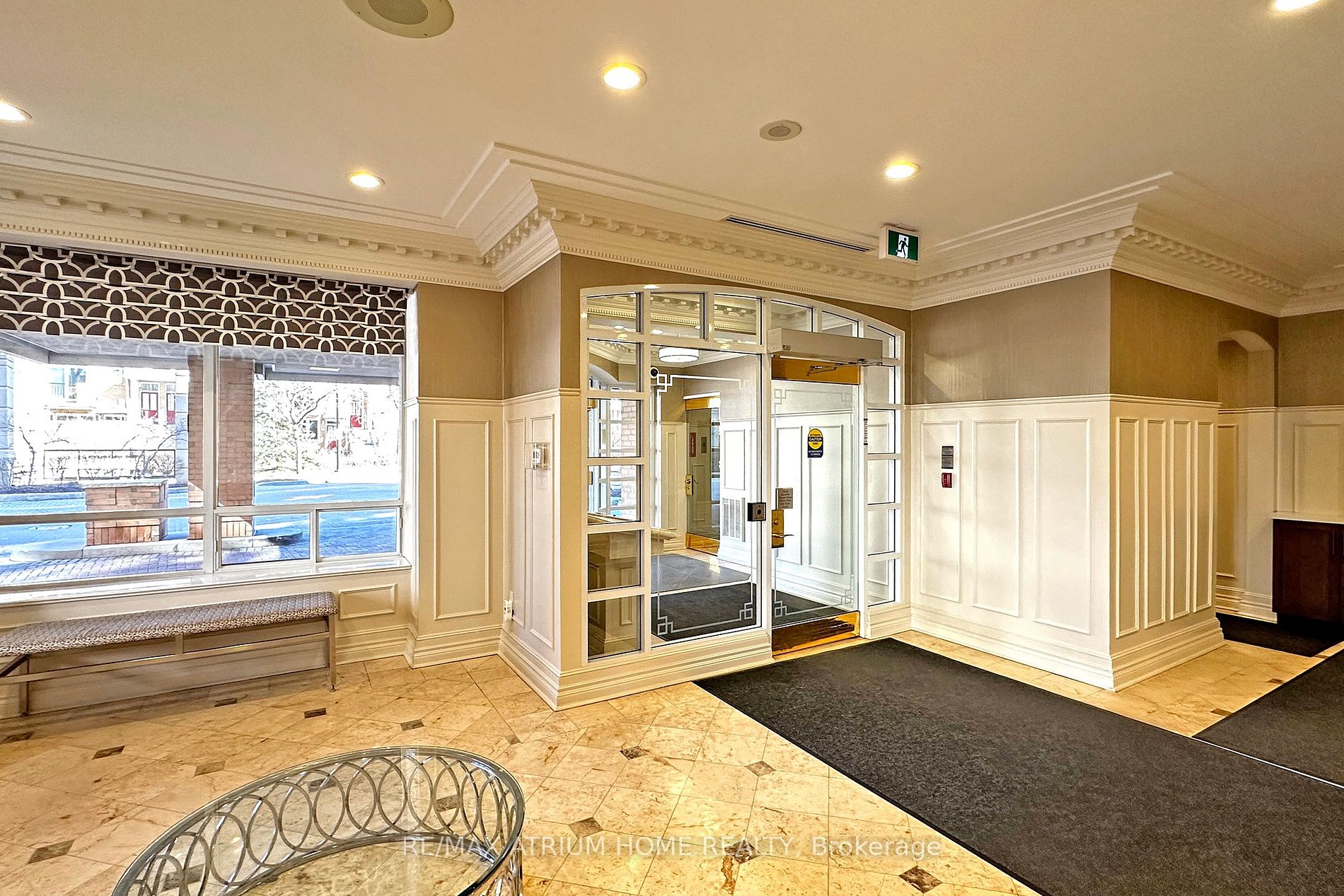 88 Grandview Way, #811