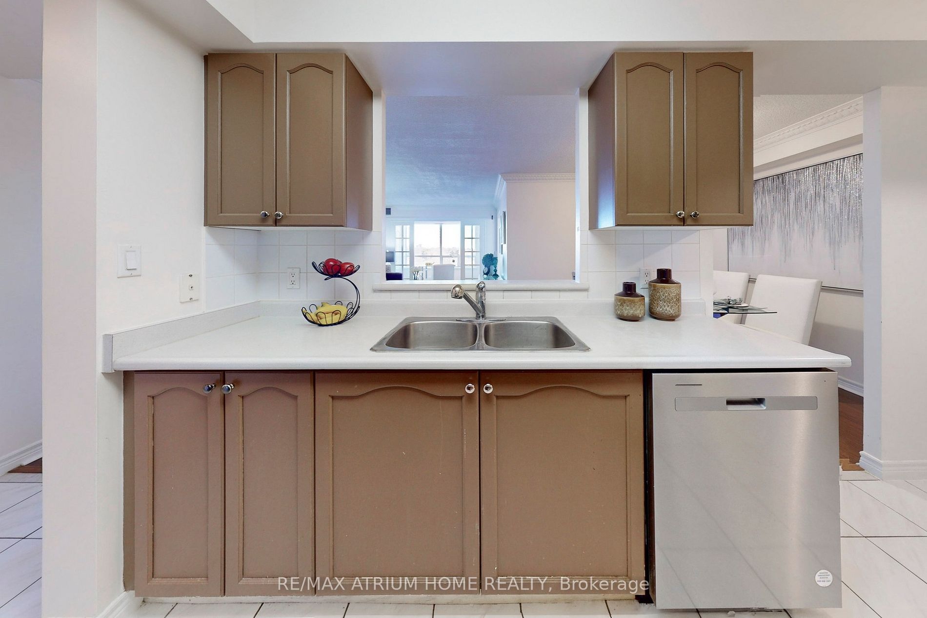 88 Grandview Way, #811