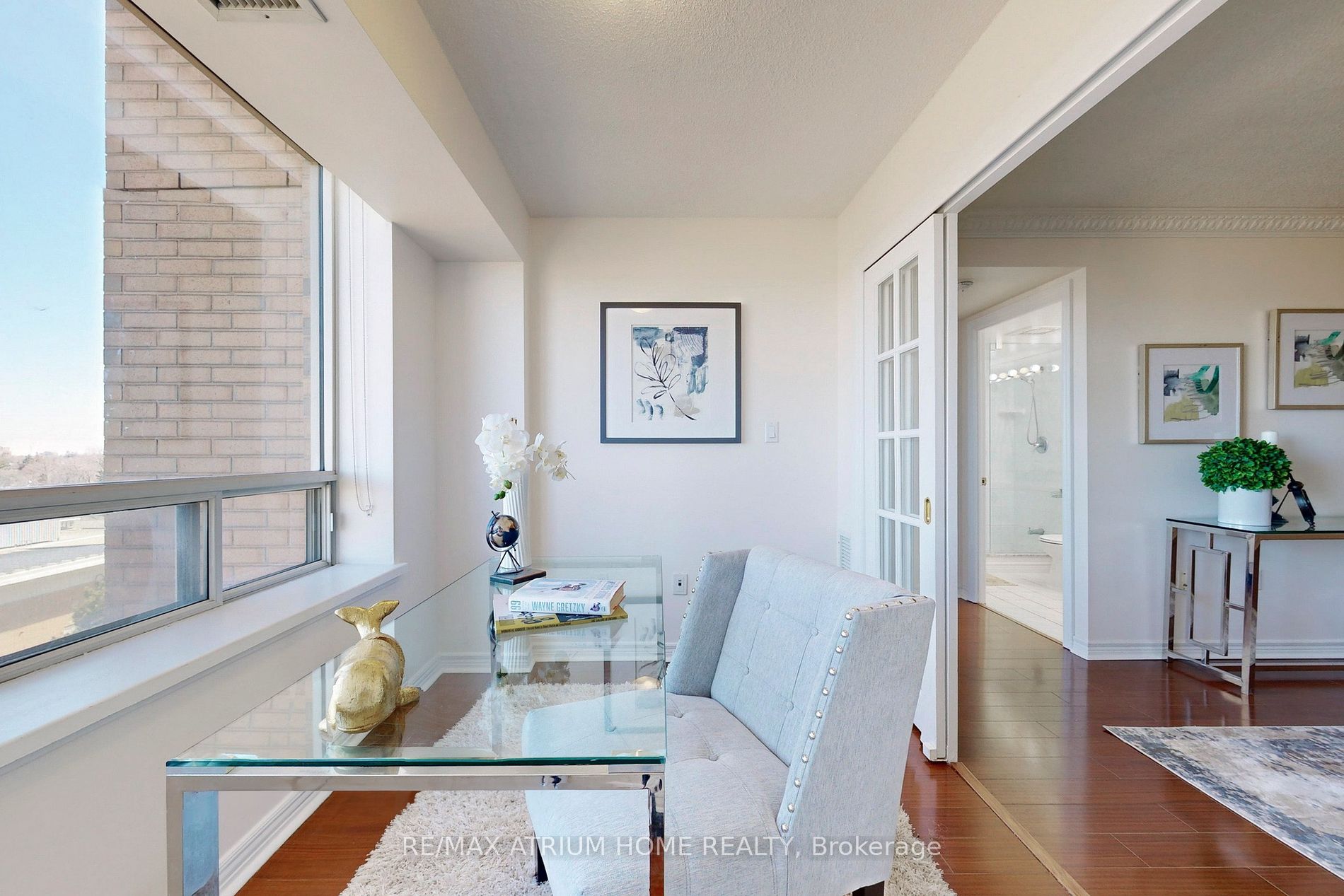 88 Grandview Way, #811
