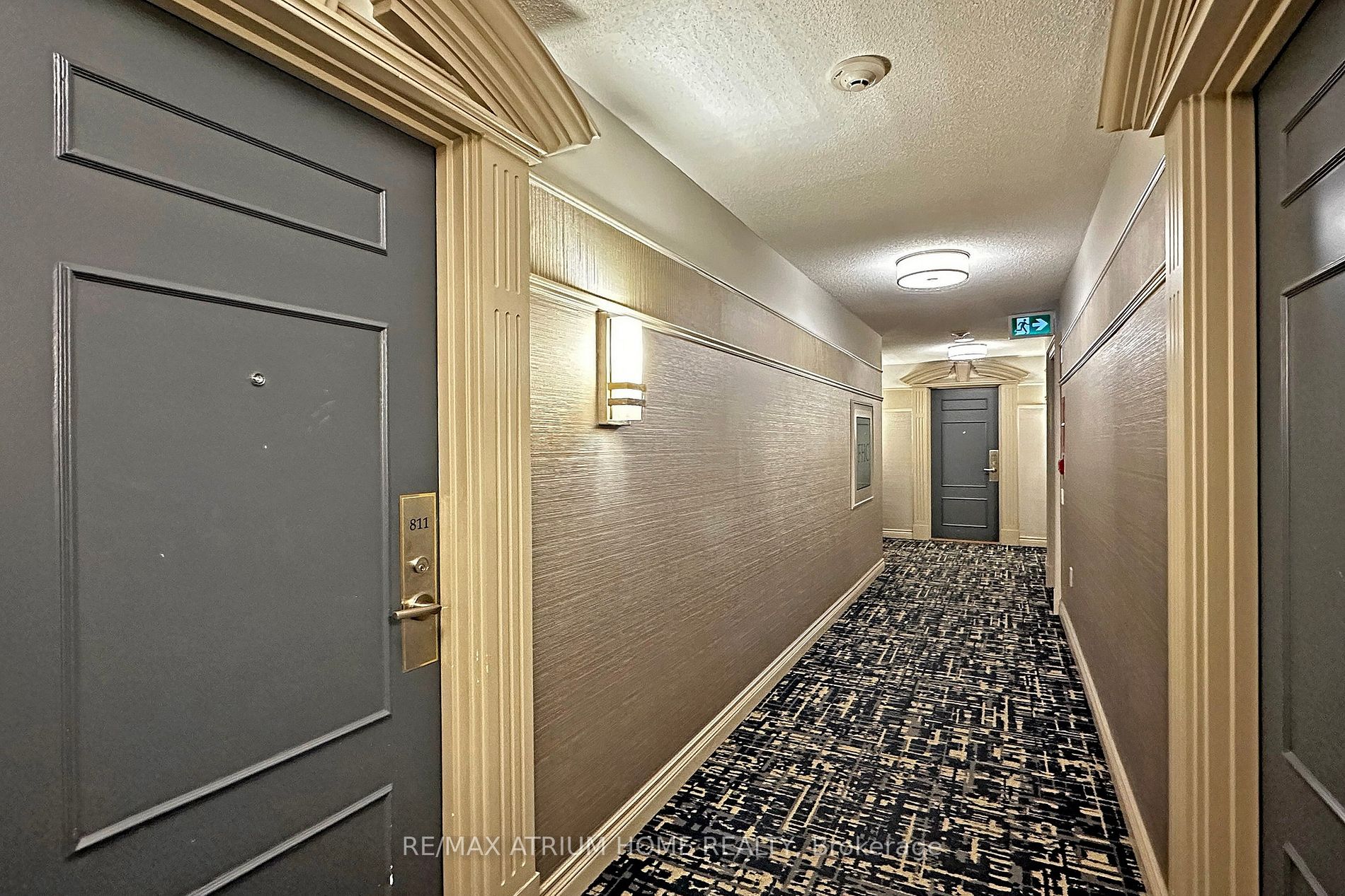 88 Grandview Way, #811
