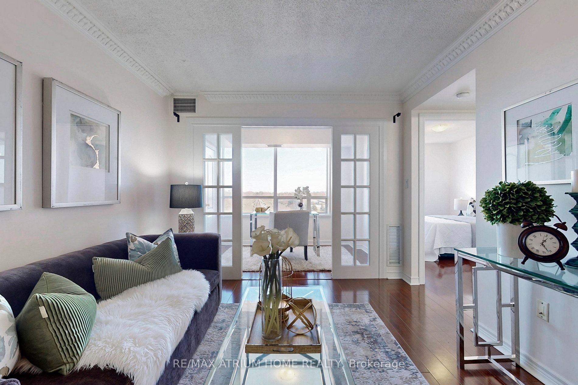 88 Grandview Way, #811