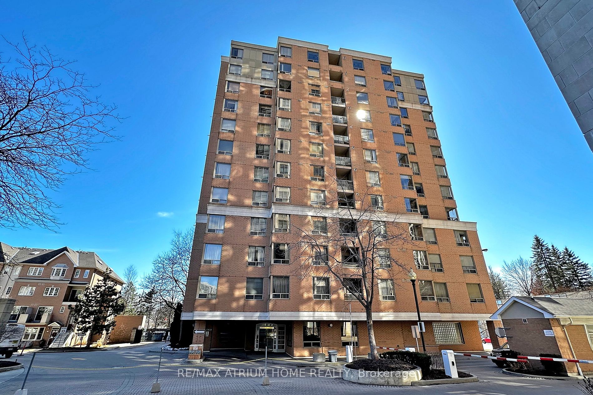 88 Grandview Way, #811