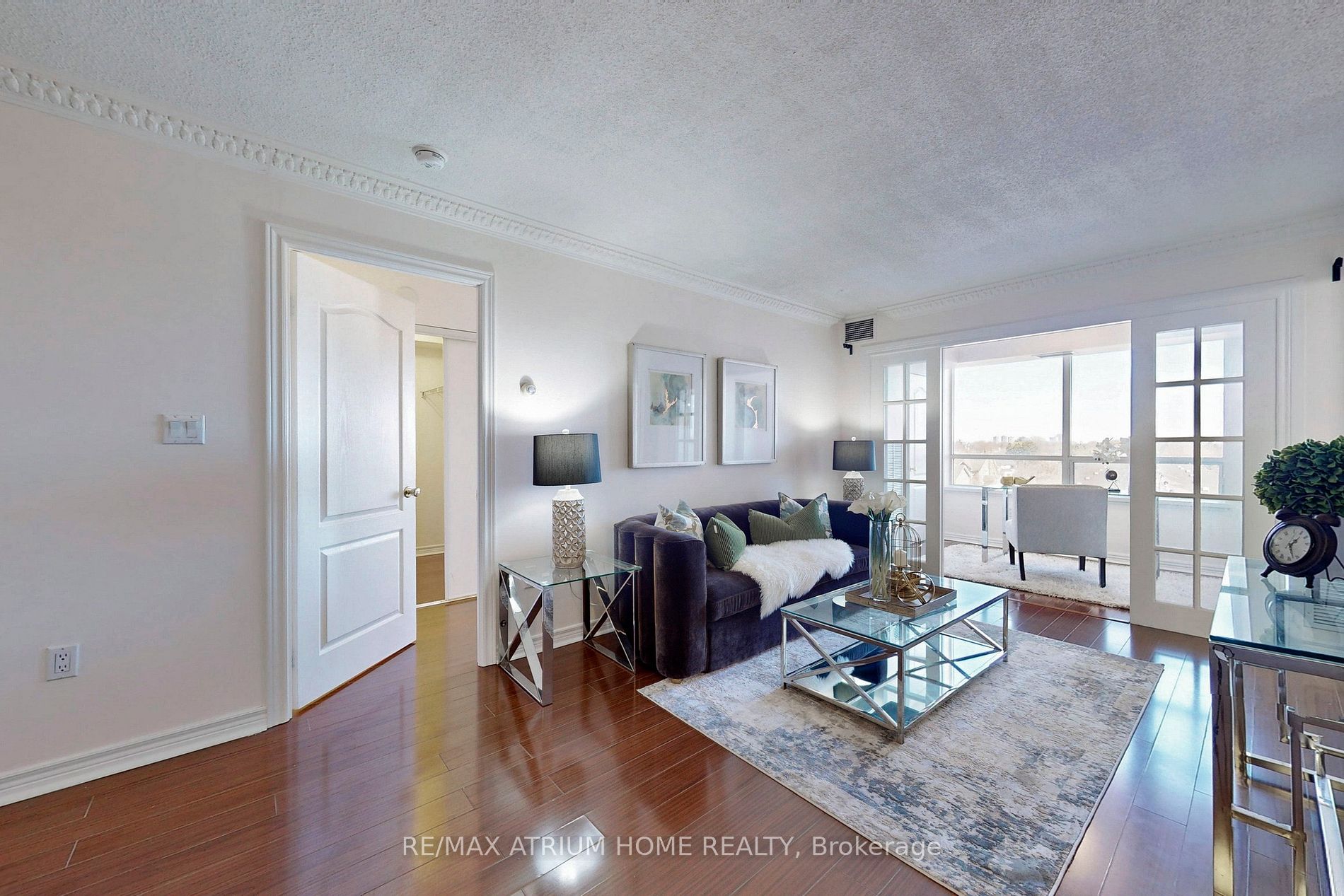 88 Grandview Way, #811