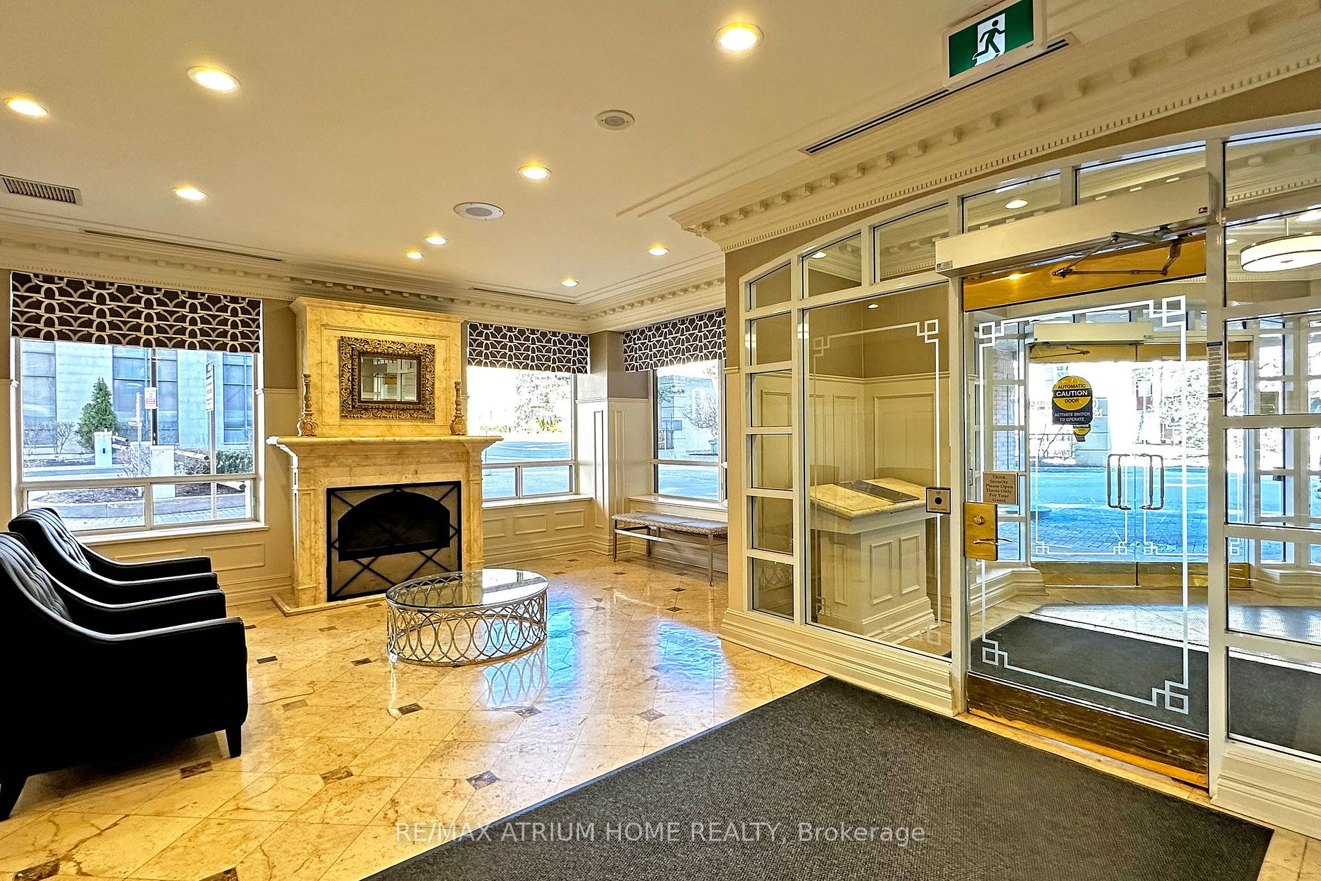 88 Grandview Way, #811