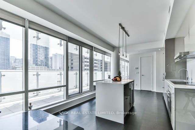 1 Bloor Street E #510