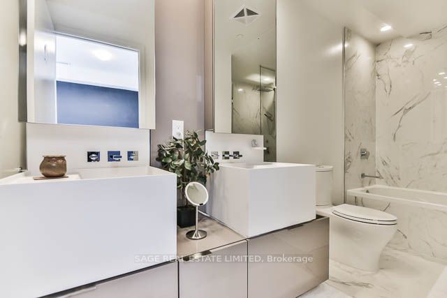 1 Bloor Street E #510