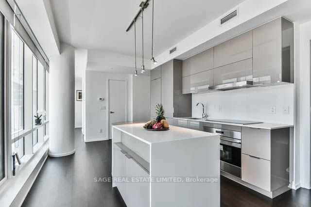 1 Bloor Street E #510