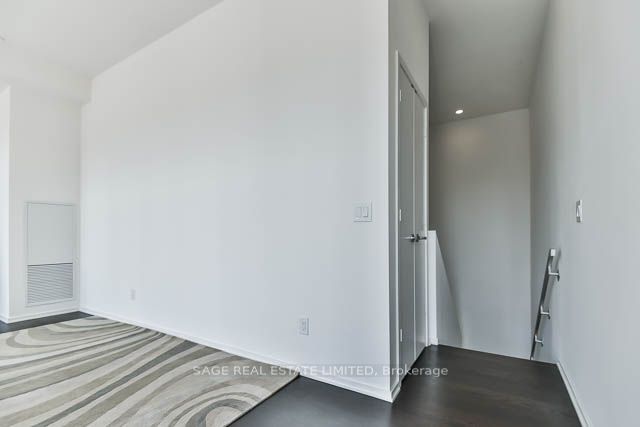 1 Bloor Street E #510