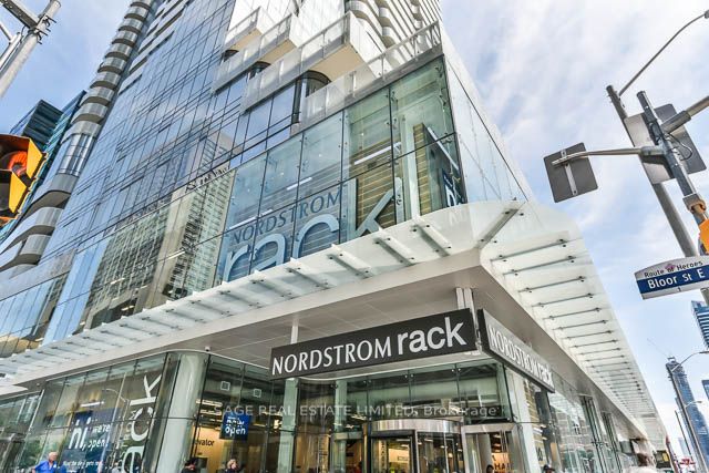 1 Bloor Street E #510