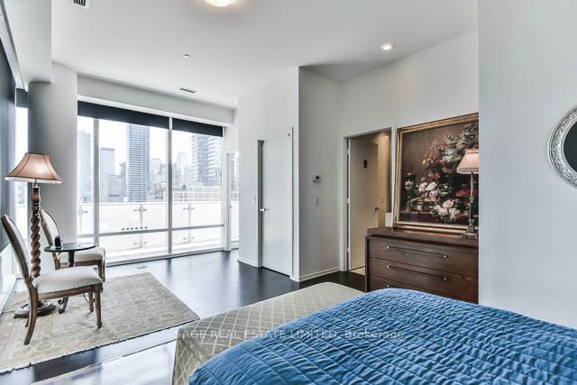 1 Bloor Street E #510
