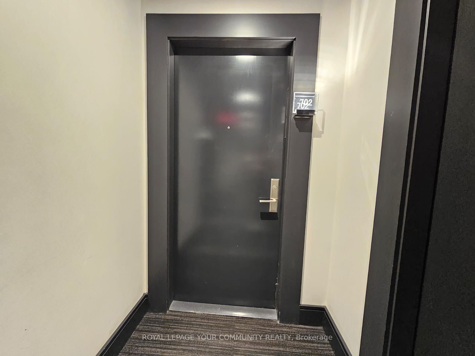 290 Adelaide St W, #702