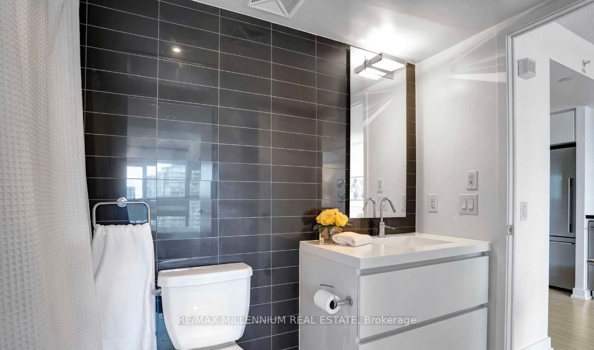 75 Queens Wharf Rd E, #2810