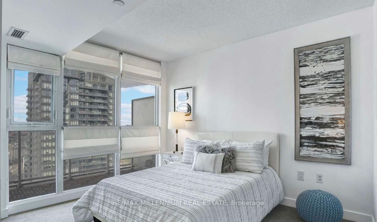 75 Queens Wharf Rd E, #2810