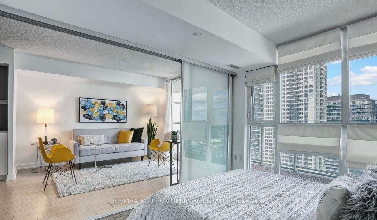 75 Queens Wharf Rd E, #2810