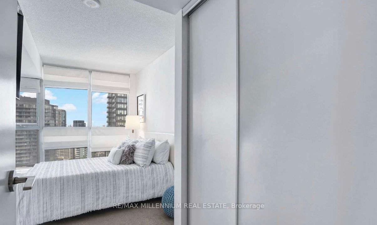 75 Queens Wharf Rd E, #2810