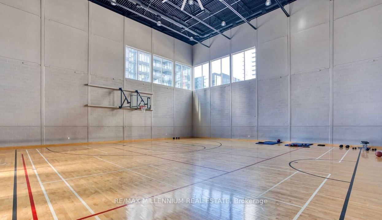 75 Queens Wharf Rd E, #2810