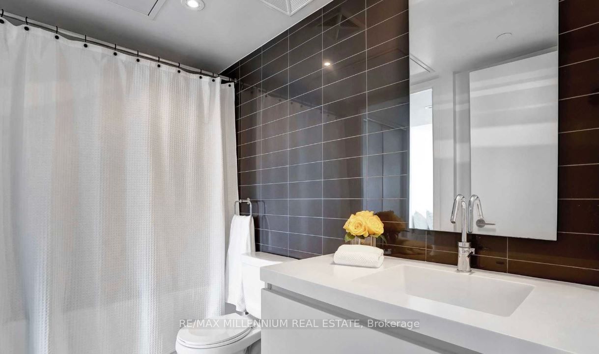 75 Queens Wharf Rd E, #2810
